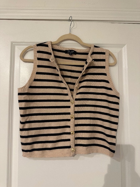 Cozy Light-Weight Fashion Vest - Picture 1 of 7